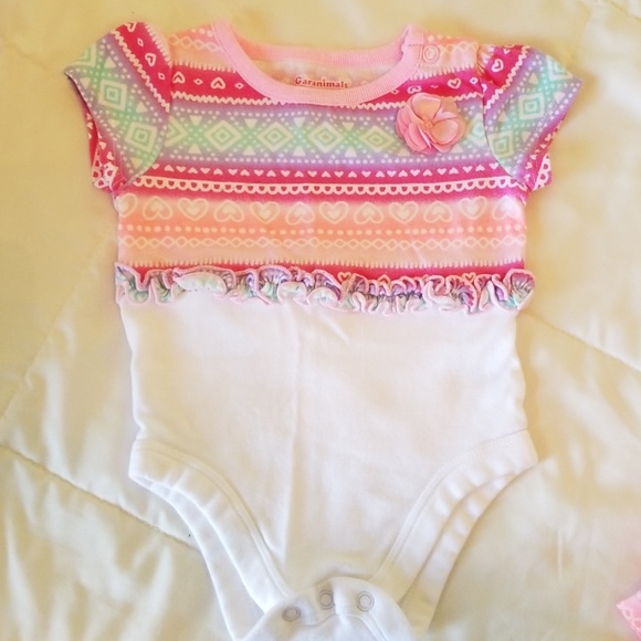 Garanimal's Frilly Skirt Outfit - Picture 2 of 3